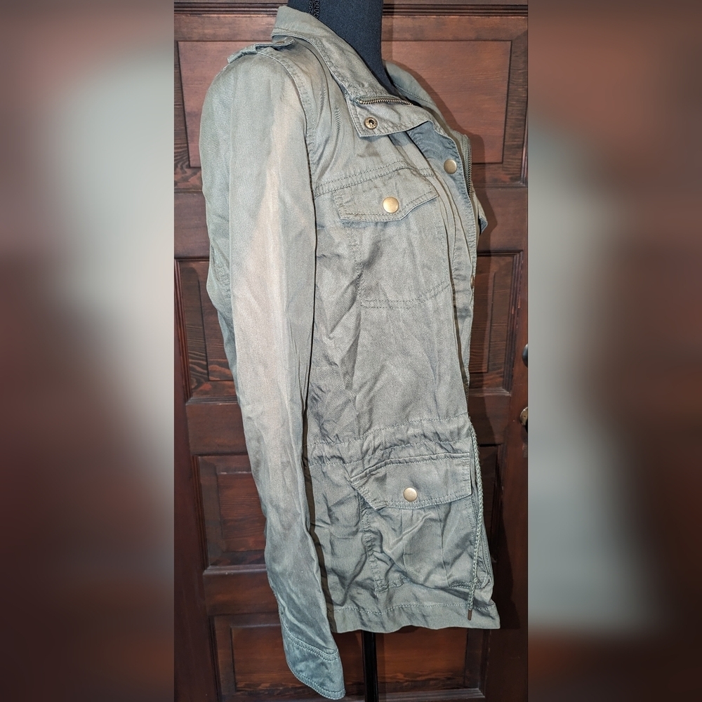 Best Spring Jacket Ever - image 4